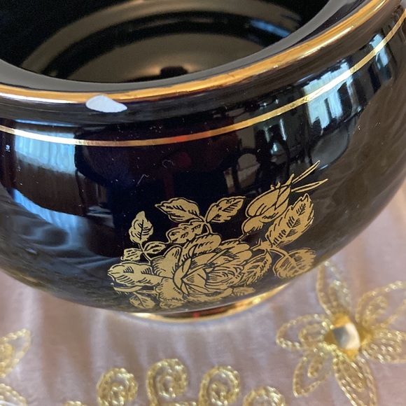 Vintage Round Bowl Made in Greece. Handmade with 24K Gold - Picture 5 of 6